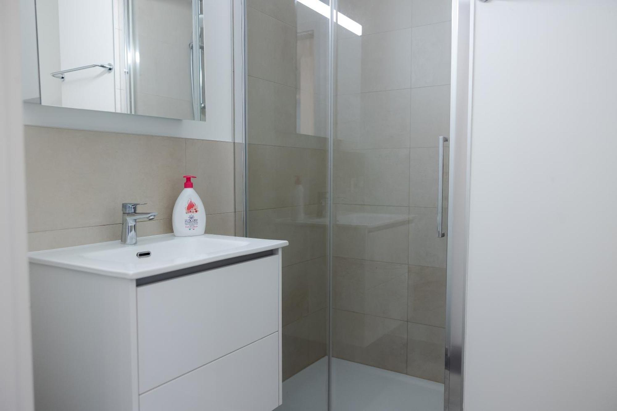 Five Stars Comfort Apartment Lugano Near The Lake Esterno foto